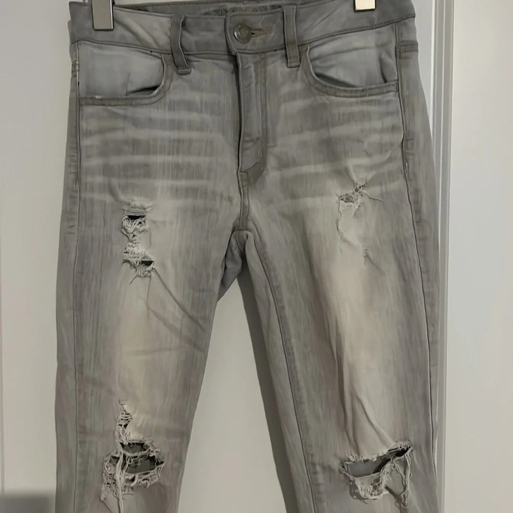 Grey American Eagle jeans size 6 - Picture 4 of 4